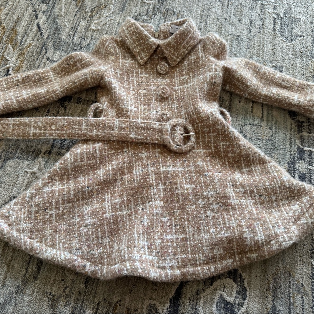 Chic Tan Tweed Coat with Belted Waist